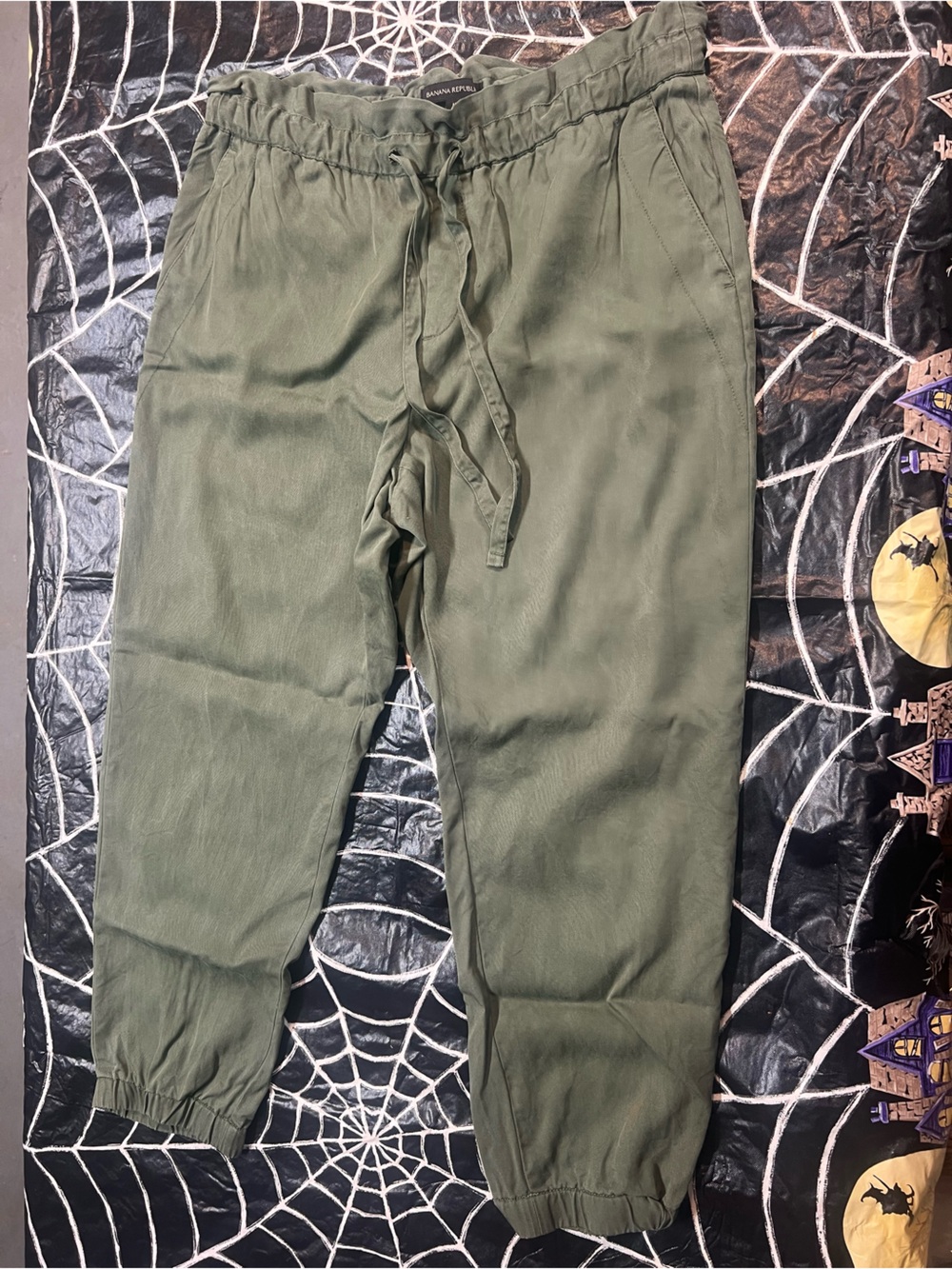 Banana Republic Women’s Size M Olive Green Pull-On Jogger Pants Tapered